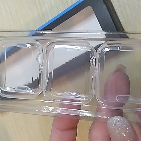 4 pack Screen protector clear for Apple Watch 7 - Picture 4 of 5